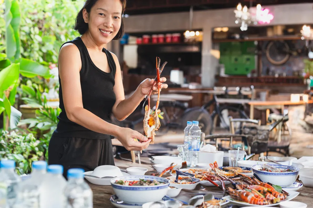 Exploring Bangkok’s Floating Markets: Food and Culture Tours