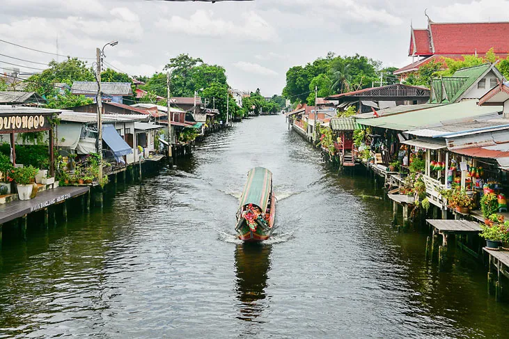 Long-tail boat ride that will be a highlight of your Bangkok trip