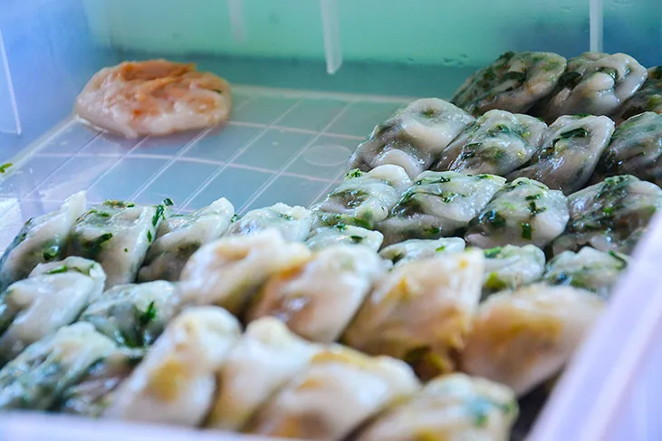 Delve into a street food heaven of Thonburi